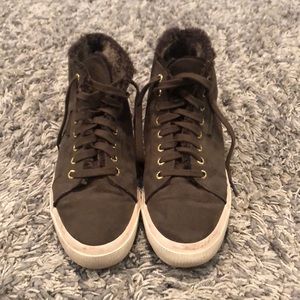 High top furry Supergas!